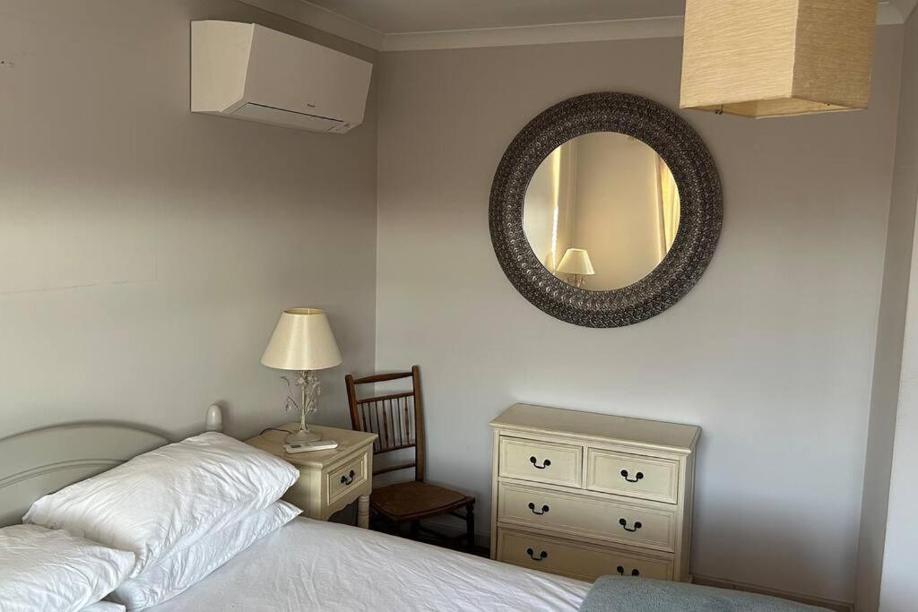 Cosy 2 Bed, Home From Home Haddenham  Zewnętrze zdjęcie
